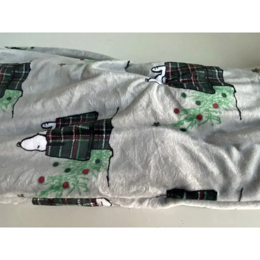Peanuts Snoopy Plaid Doghouse Christmas Tree VelvetLoft Throw‎ Blanket 50 X 70”